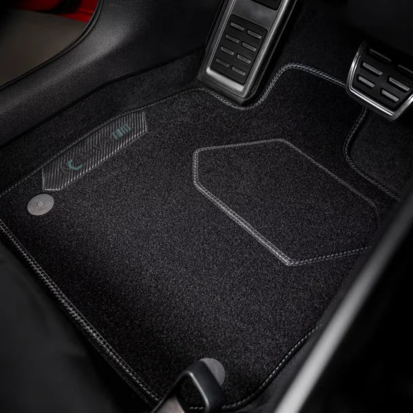 Tapis en velours de la série CarbonBlack™ pour Peugeot 207 2006-2014