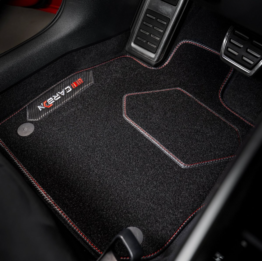 Tapis en velours de la série Carbon™ pour Peugeot 208 2012-2019