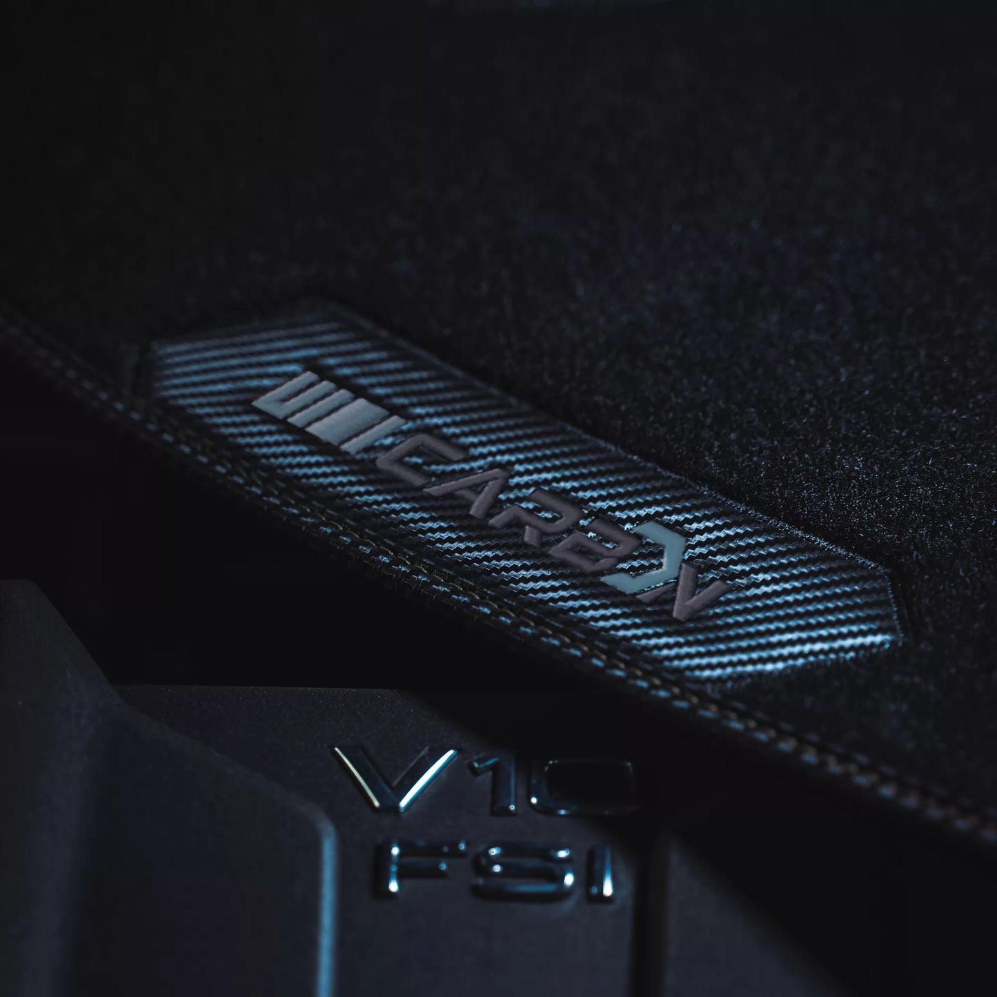 Tapis en velours de la série CarbonBlack™ pour Peugeot 208 2012-2019