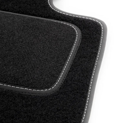 Tapis en velours LOGO pour Alfa Romeo 147 2001-2010